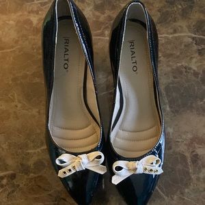 Classic Women's Bow Pointed black evening and working shoes .